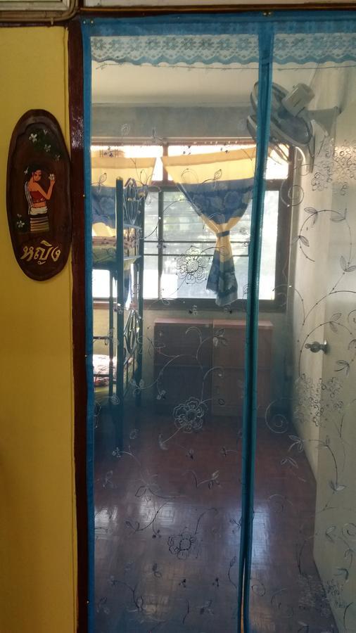 Lucky House Hostel Chiang Mai Exterior photo
